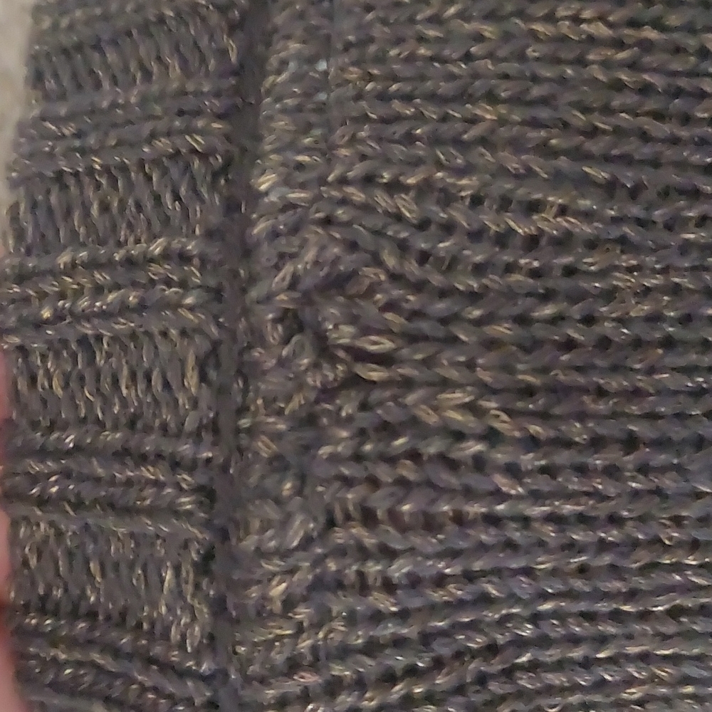 Bench sweater - Picture 5 of 7